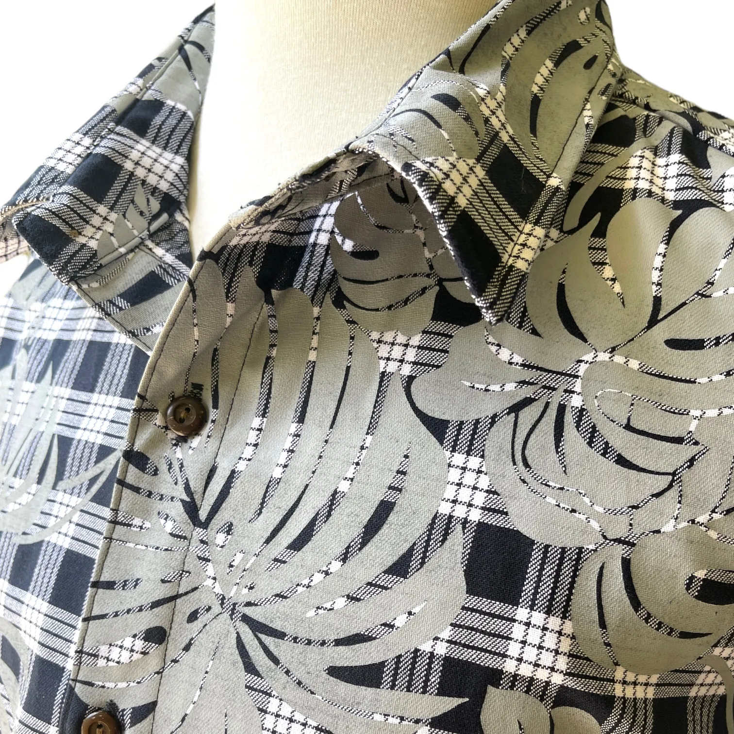 Hawaiian Vintage Style Palaka Shirt - Black with Monstera Print 018