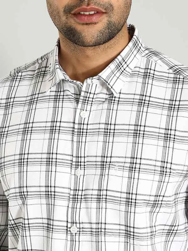 Men Checked Half Sleeve Cotton Shirt