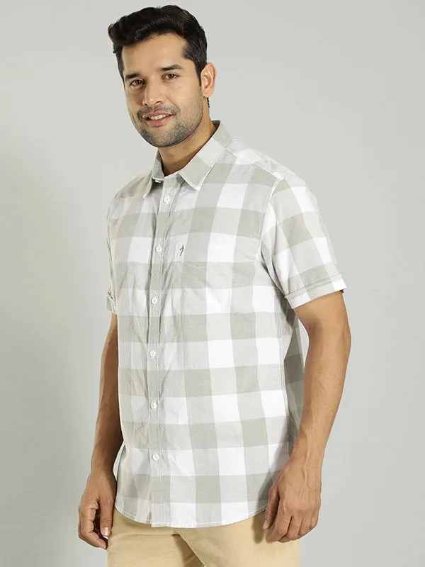 Men Checked Half Sleeve Cotton Shirt