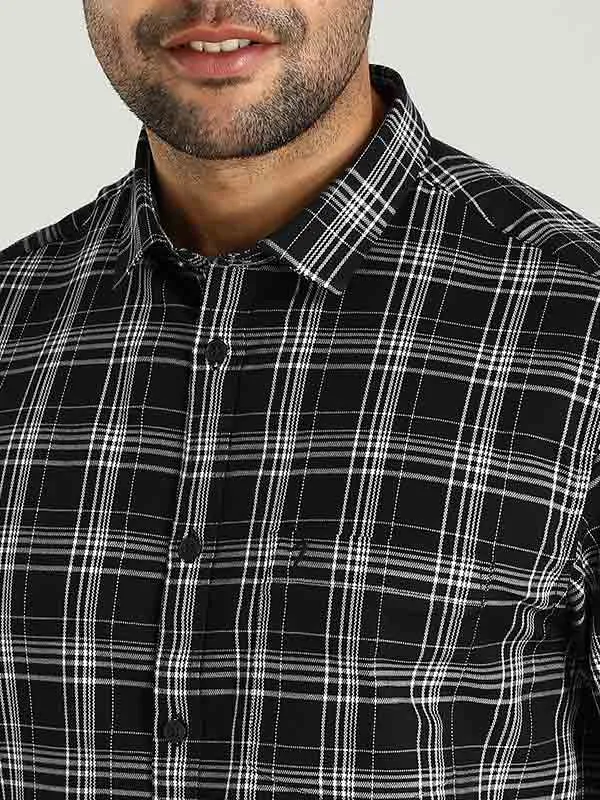 Men Checked Half Sleeve Cotton Shirt